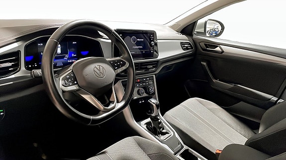 Volkswagen T-Roc 7 of 12
