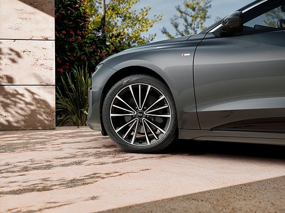 Audi A6 4 of 11