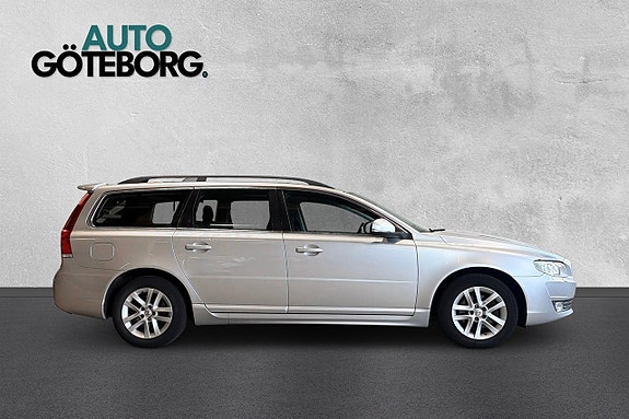 Volvo V70 3 of 16