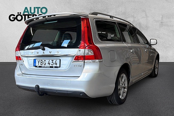 Volvo V70 4 of 16