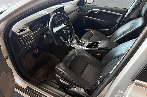 Volvo V70 10 of 16
