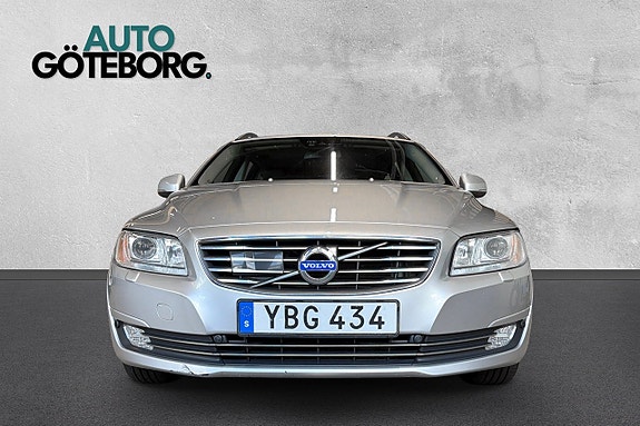 Volvo V70 8 of 16