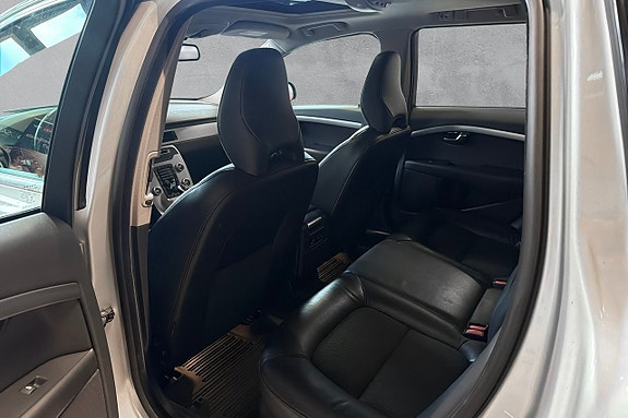 Volvo V70 14 of 16