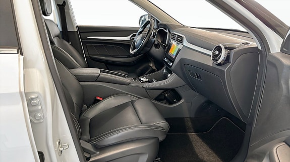 MG ZS EV 3 of 9