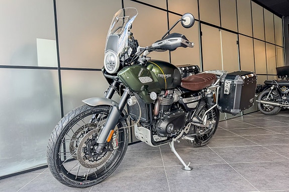 Triumph Scrambler 1200 XC 2 of 5