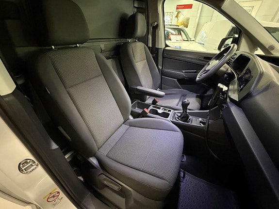 Volkswagen Caddy 8 of 23