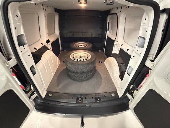 Volkswagen Caddy 20 of 23