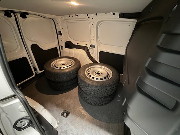 Volkswagen Caddy 22 of 23