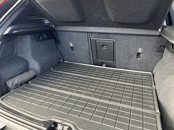 Volvo XC40 19 of 19
