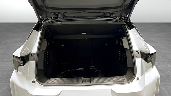Renault Scenic E-Tech 10 of 12