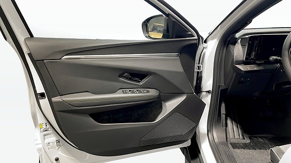 Renault Scenic E-Tech 11 of 12