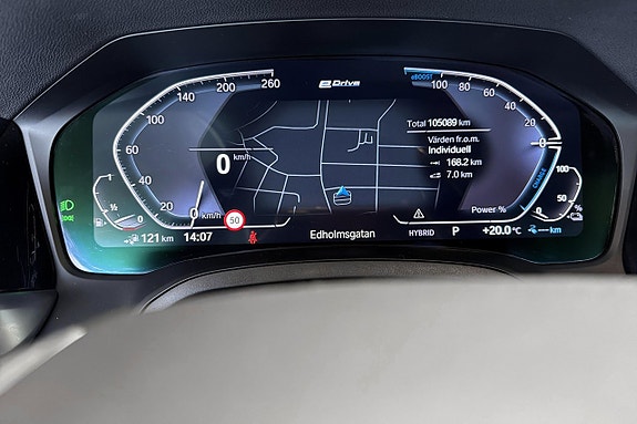 BMW 330e 18 of 26