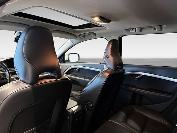 Volvo XC70 9 of 11