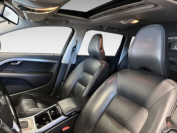 Volvo XC70 10 of 11