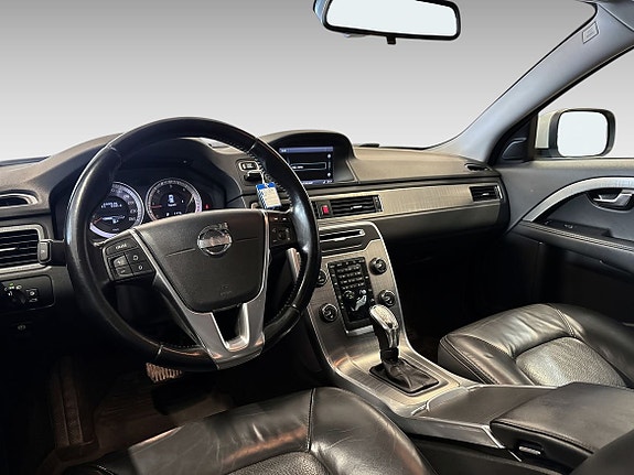 Volvo XC70 8 of 12