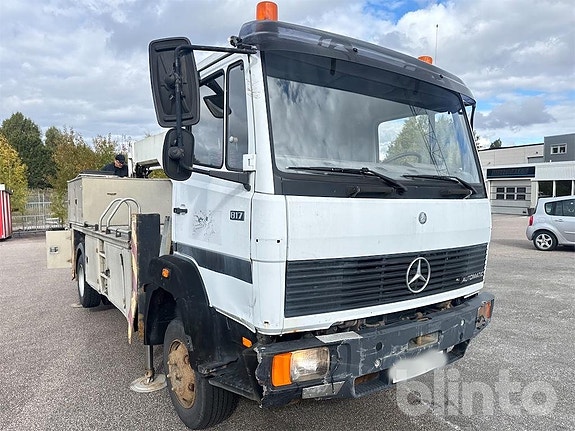 Bronto Skylift MERCEDES BENZ 817 3 of 6