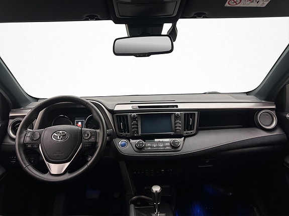 Toyota RAV4 15 of 28