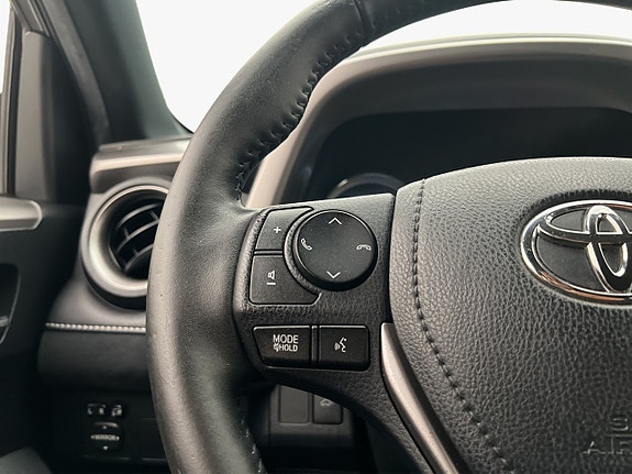 Toyota RAV4 17 of 28