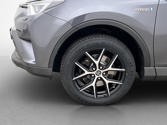 Toyota RAV4 25 of 28