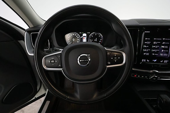 Volvo XC60 16 of 30