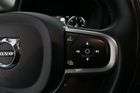 Volvo XC60 19 of 30