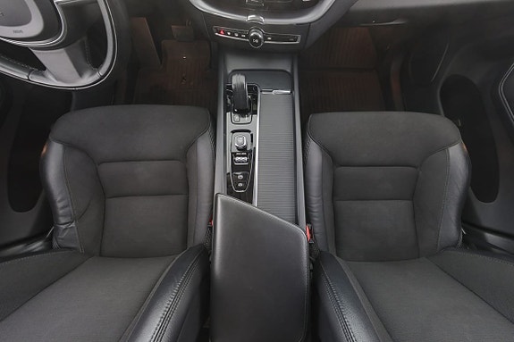 Volvo XC60 20 of 30