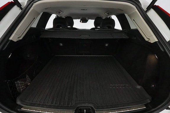 Volvo XC60 8 of 30