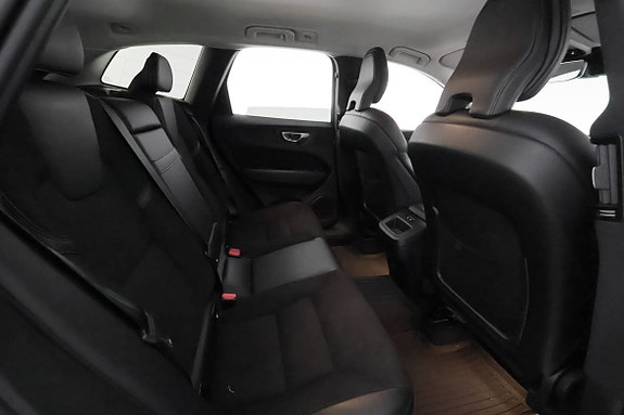 Volvo XC60 22 of 30