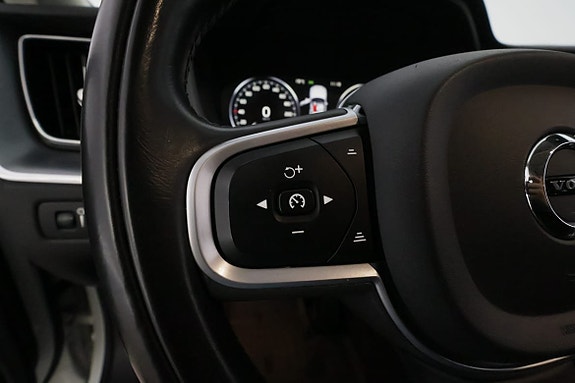 Volvo XC60 18 of 30