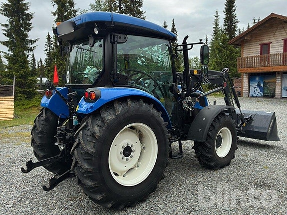 Traktor med frontlastare New Holland 6 of 6