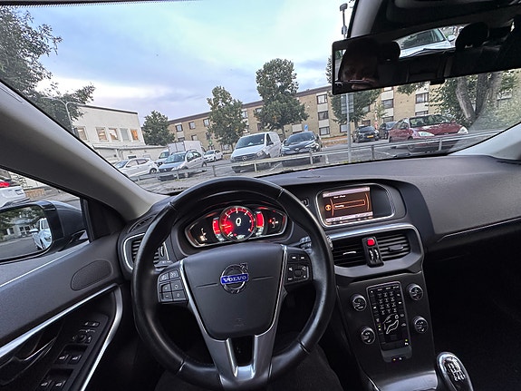 Volvo V40 6 of 6