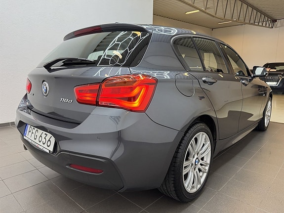 BMW 118d 2 of 15