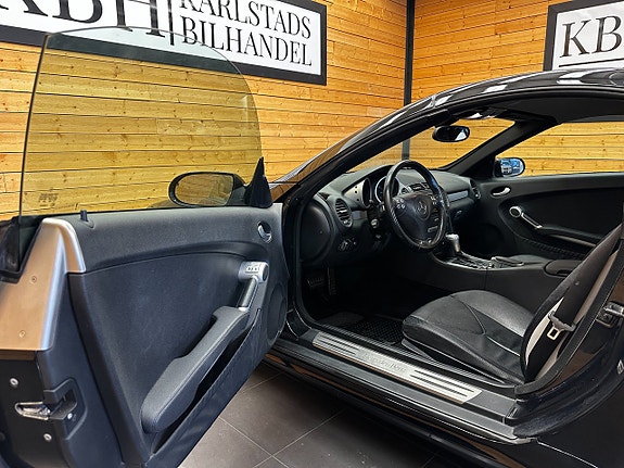 Mercedes-Benz SLK200 17 of 22