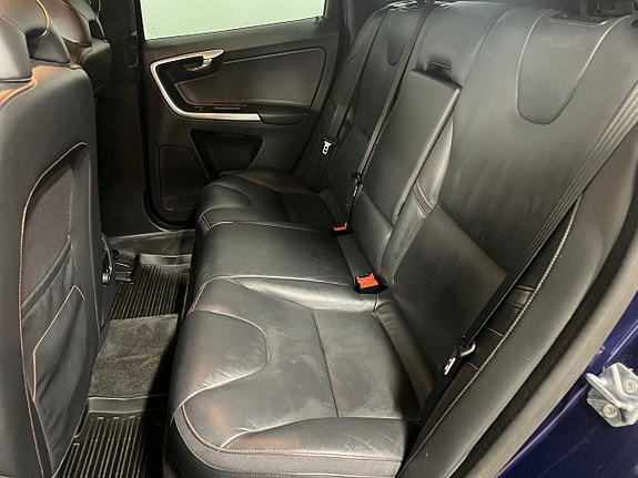 Volvo XC60 18 of 19