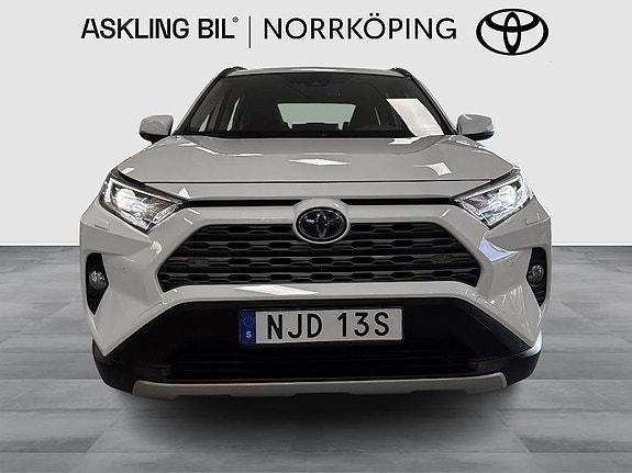 Toyota RAV4 6 of 11