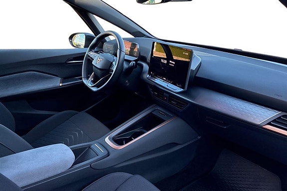 Cupra Born 13 of 18