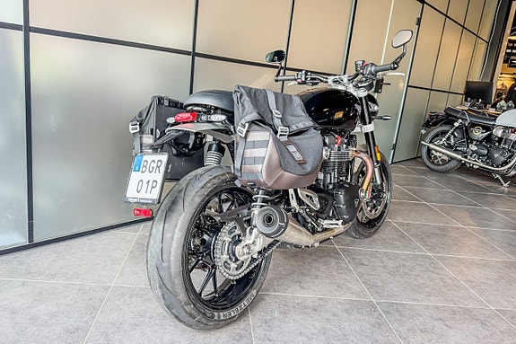 Triumph Speed Twin 1200 5 of 6