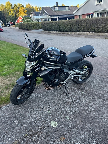 Kawasaki Ninja ER-6n 3 of 4