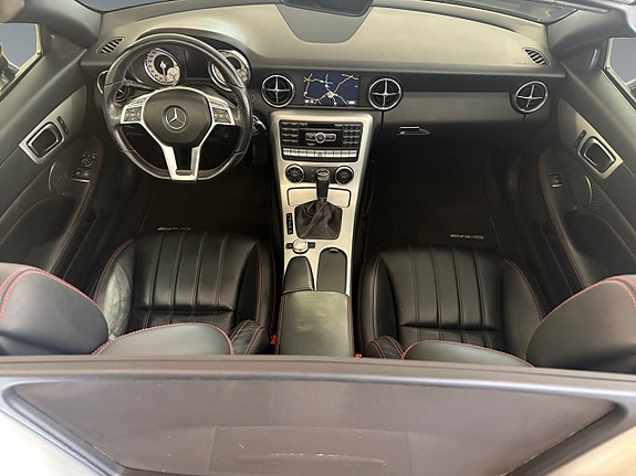 Mercedes-Benz SLK250 2 of 16