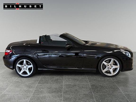 Mercedes-Benz SLK250 12 of 16