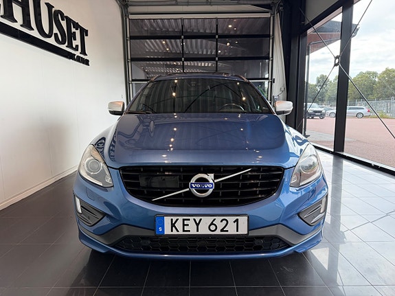 Volvo XC60 2 of 12