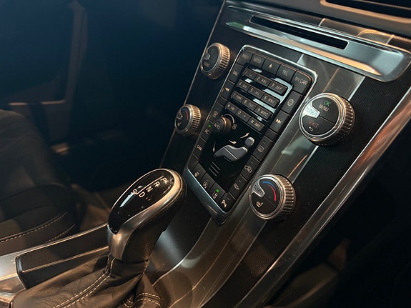 Volvo XC60 12 of 12