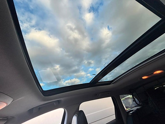 Volvo XC60 8 of 15