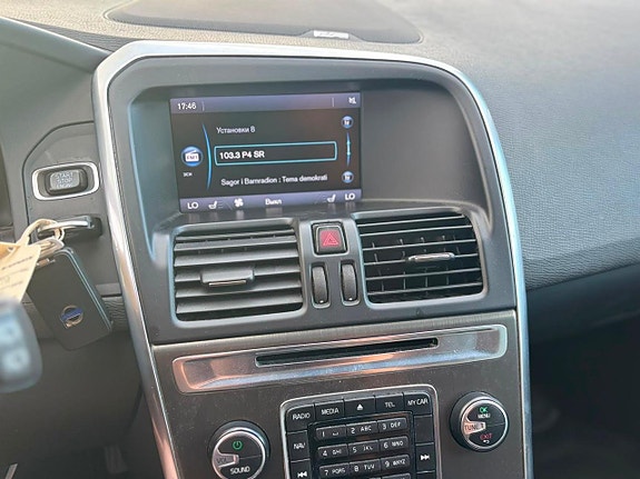 Volvo XC60 7 of 15