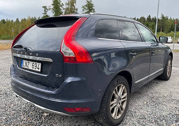 Volvo XC60 3 of 15