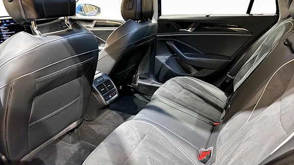 Volkswagen Passat 11 of 22