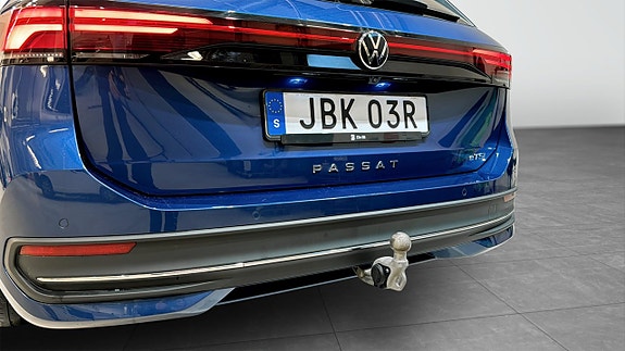 Volkswagen Passat 13 of 22