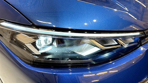 Volkswagen Passat 16 of 22