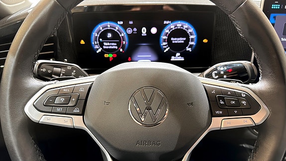 Volkswagen Passat 19 of 22