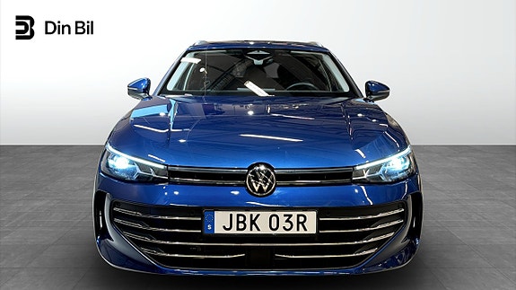 Volkswagen Passat 4 of 22